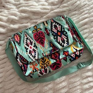 VERA BRADLEY MESSENGER BAG